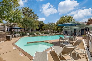 3 Relaxing pools