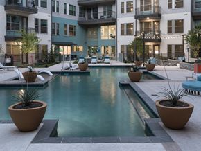 Plano apartment for rent - Outdoor Pool at Jada Legacy Central Apartments in Plano TX