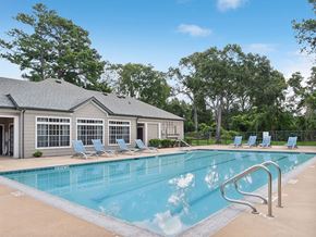 Conroe apartment for rent - Pool at Park Village Apartments in Conroe TX