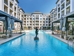 Plano apartment for rent - Pool at The Huntington Apartments in Plano TX