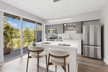 Stainless steel kitchen appliances