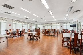 Richmond apartment for rent - Social lounge dining at Guardian Place in Richmond VA