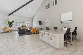 San Diego apartment for rent - Social Lounge Reverse Angle at Park Crest Apartments in San Diego CA