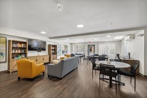 Auburn apartment for rent - Social lounge at Auburn Court Apartments in Auburn WA