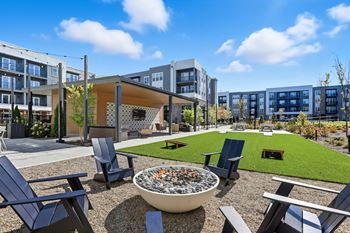 Grilling courtyard