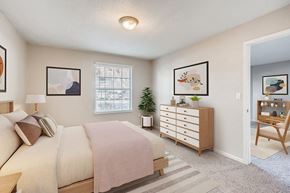 Denver apartment for rent - Primary Bedroom at Sienna at Cherry Creek Apartments in Denver CO