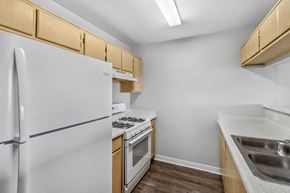 Los Angeles apartment for rent - Apartment Kitchen at Harvard Yard Apartments