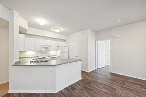 Dallas apartment for rent - Kitchen at Tivoli Apartments in Dallas Texas