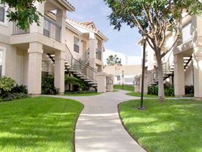San Diego apartment for rent - Walkways at Westbrook apartments in San Diego CA