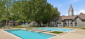 2 Swimming pools