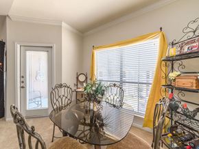 Pasadena apartment for rent - crown moulding Parkway Senior Apartments in Pasadena TX