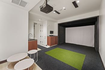 Golf lounge