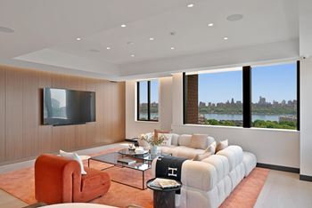 Entertainment lounge with full kitchen