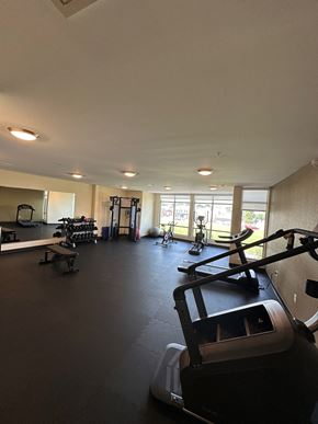 Milwaukee apartment for rent - Fitness Room
