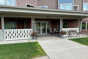 Altoona apartment for rent - Front Entrance Porch