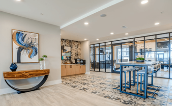 Coffee & business lounge area