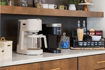 Clubhouse w/ coffee bar