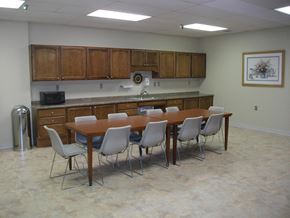 Houghton apartment for rent - a dining room with a table and chairs