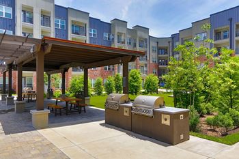 Poolside kitchen, bar and entertainment area