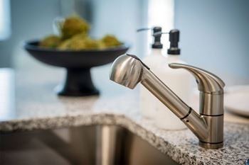 Kitchen faucet with pull down sprayer