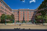 Memphis apartment for rent - Beautiful Courtyard located right on Front Street, in the heart of Downtown Memphis