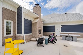 Outdoor lounge with firepit