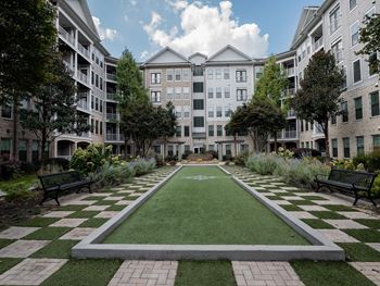 Courtyard & greenspace