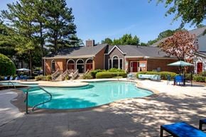 Riverdale apartment for rent - Sutter Lake Apartments Pool