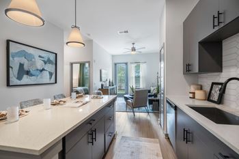 Tile kitchen backsplashes