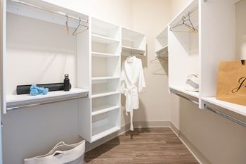 Modular closet system *