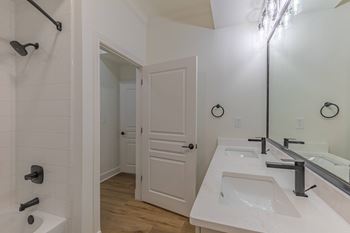 Tile surrounds in showers & baths