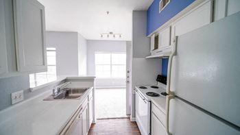 Open concept serving bar in kitchen