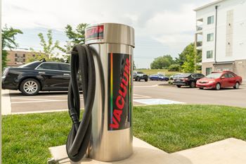 Car wash and vacuum station