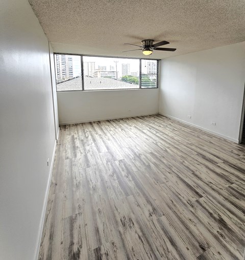 Floor plan for 2 beds, 1 bath, 700 sqft