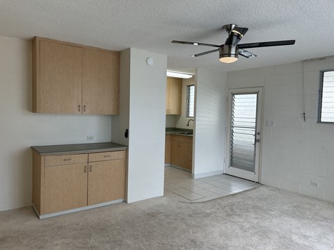 Floor plan for 2 beds, 1 bath, 748 sqft