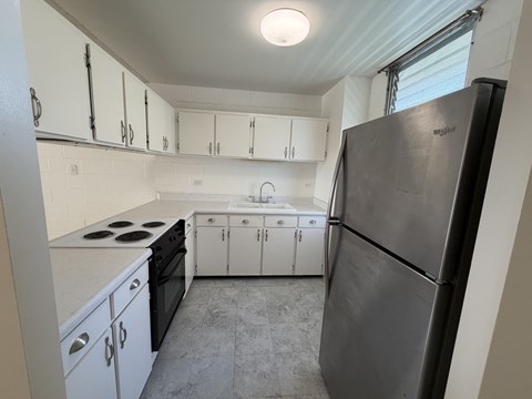 Floor plan for 1 bed, 1 bath, 594 sqft
