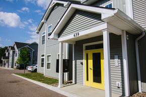 South Burlington apartment for rent - Yellow entrance door to Hayes Apartments building number 639
