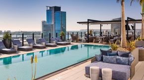 San Diego apartment for rent - alx san diego pool
