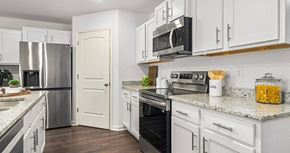 Moundville apartment for rent - Modern Kitchen at The Grove Moundville, Moundville, AL