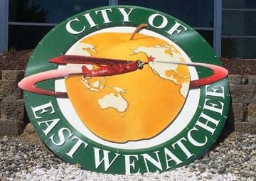 Wenatchee apartment for rent - a sign for the city of asuncion sits on the ground