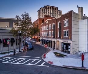 Quincy apartment for rent - Nova Suites Building in the sunset