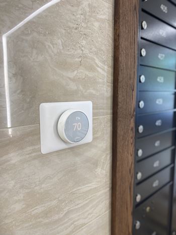 Electronic thermostat