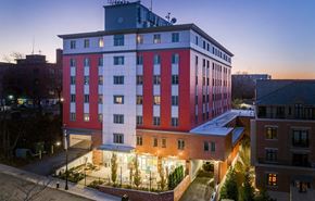 Brighton apartment for rent - Nova Brighton Building