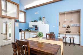 Marion apartment for rent - a dining room and kitchen with a table and chairs