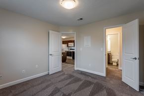 Hilliard apartment for rent - Bedroomat Bayside Apartment Homes, Hilliard, OH, 43026