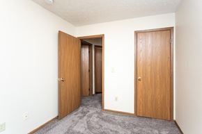 Sunbury apartment for rent - Bedroom at Creekside Village, Sunbury, 43074