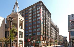 Saint Louis apartment for rent - Exterior at The Laurel Apartments, Saint Louis, MO