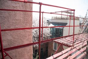 Philadelphia apartment for rent - a view of a building from a scaffolding
