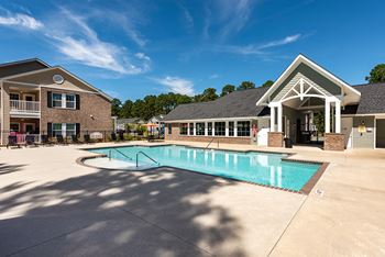 2 Sparkling pools w/ wi-fi