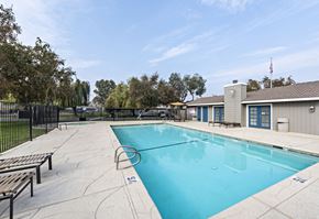 Corcoran apartment for rent - Pool